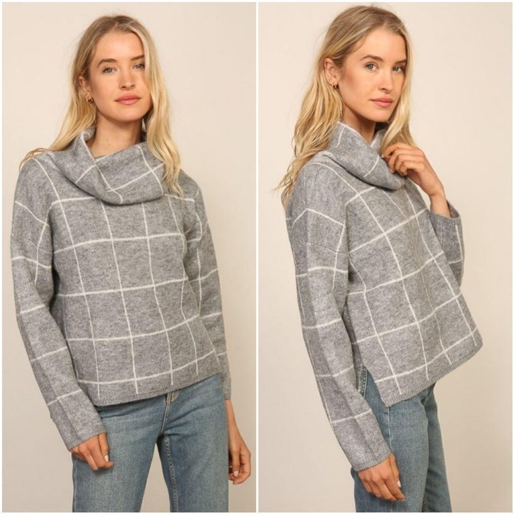 LUMIERE Gray & White Grid Pattern Turtleneck Pullover Sweater Medium